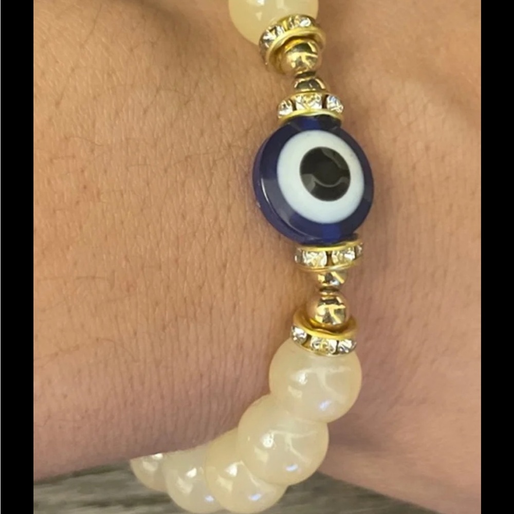 Elegant Evil Eye Bracelet with Gold Accents